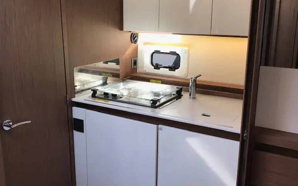 slider 11 Jeanneau Leader 36