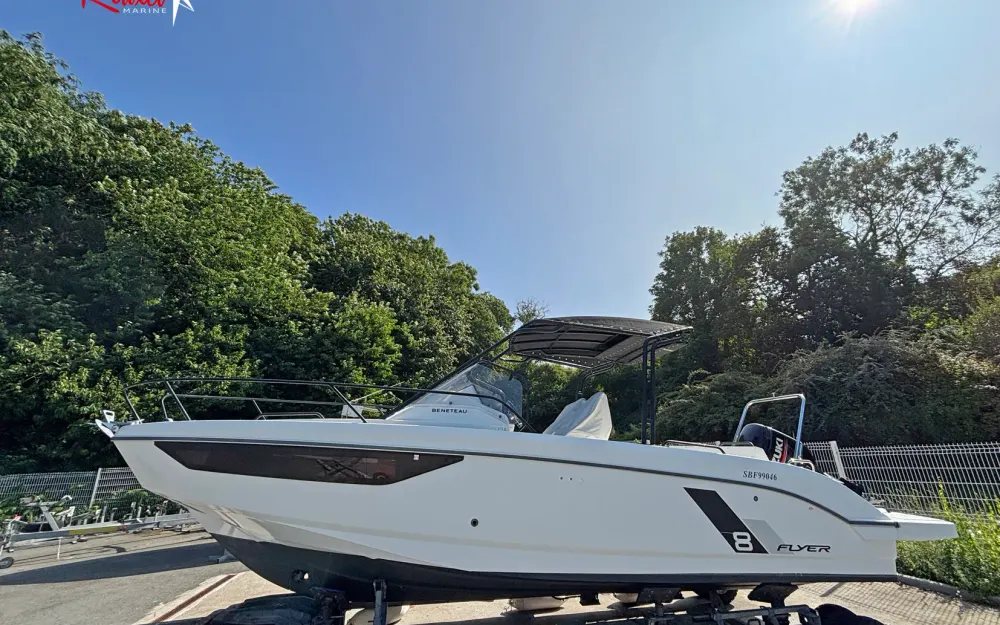 slider 0 Beneteau Flyer 8 SUNdeck