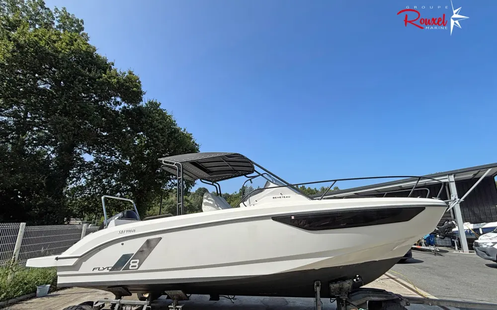 slider 1 Beneteau Flyer 8 SUNdeck