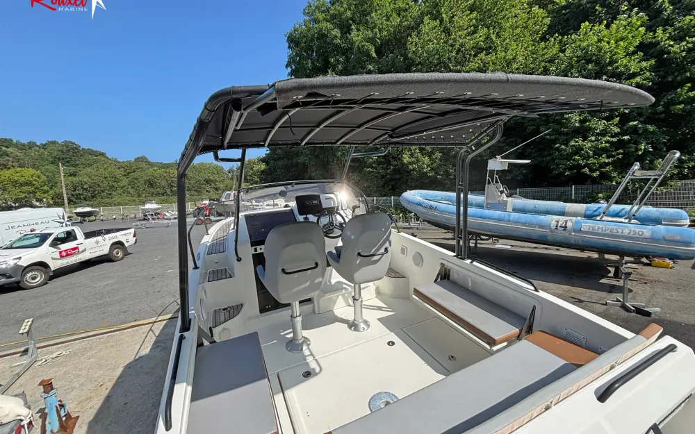 slider 3 Beneteau Flyer 8 SUNdeck
