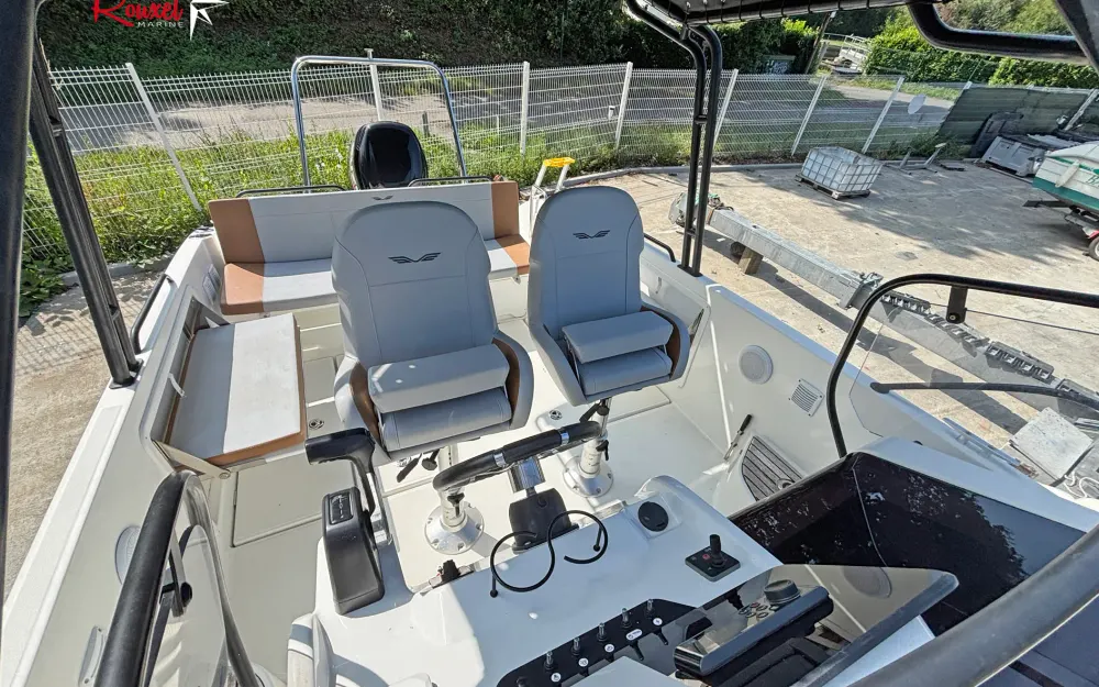slider 6 Beneteau Flyer 8 SUNdeck