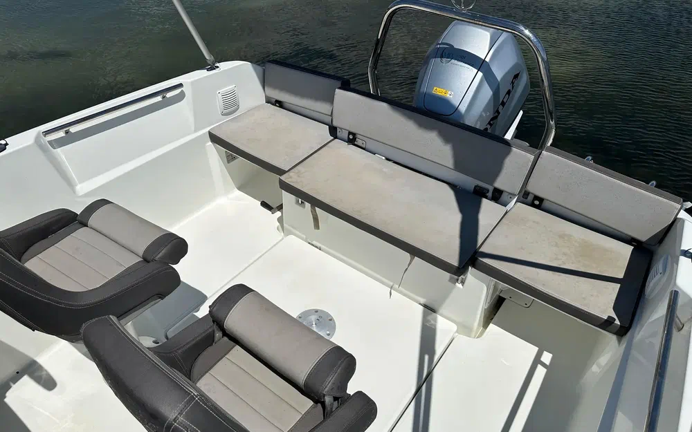 slider 4 Jeanneau Cap Camarat 5.5 WA