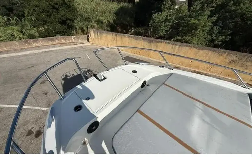 slider 11 Beneteau Gran Turismo 32