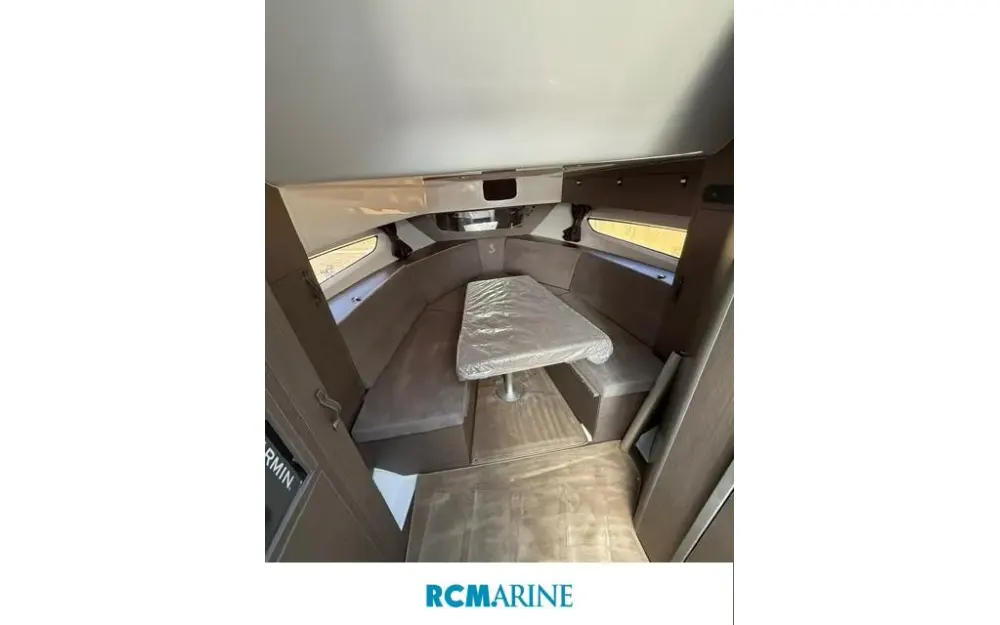 slider 17 Beneteau Gran Turismo 32