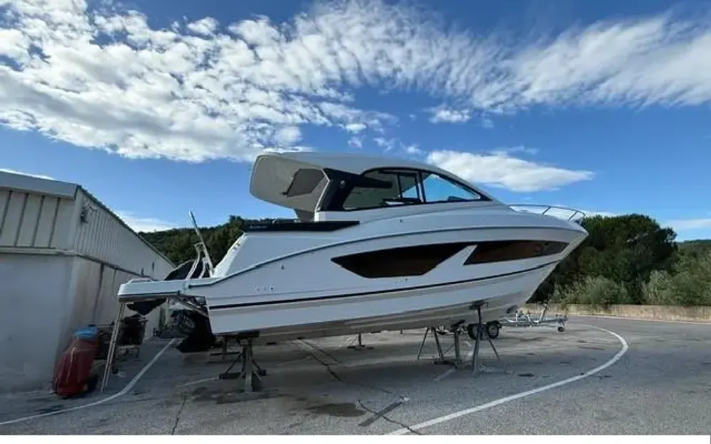 slider 19 Beneteau Gran Turismo 32