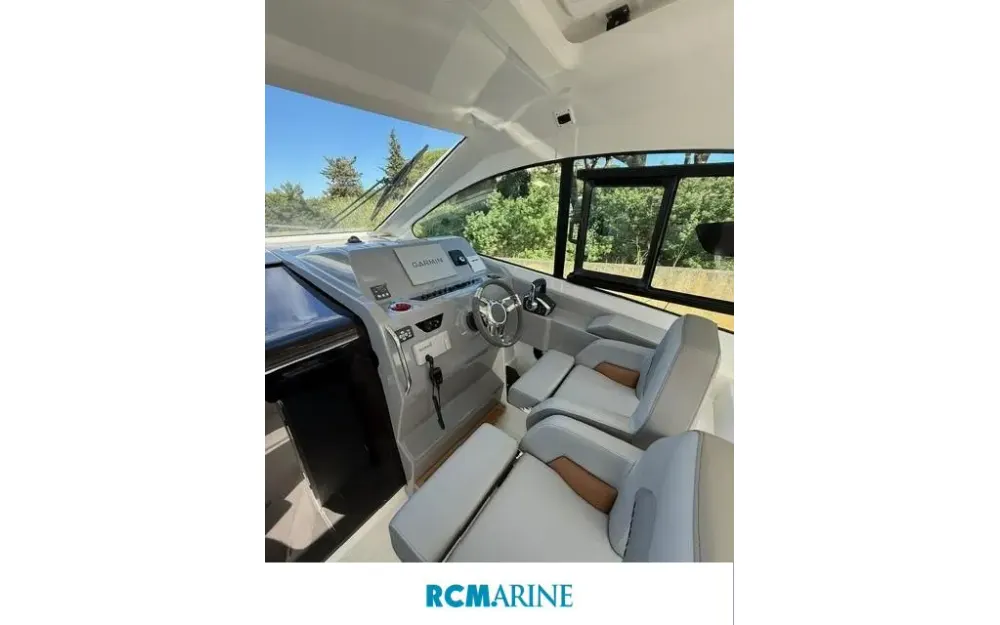slider 4 Beneteau Gran Turismo 32