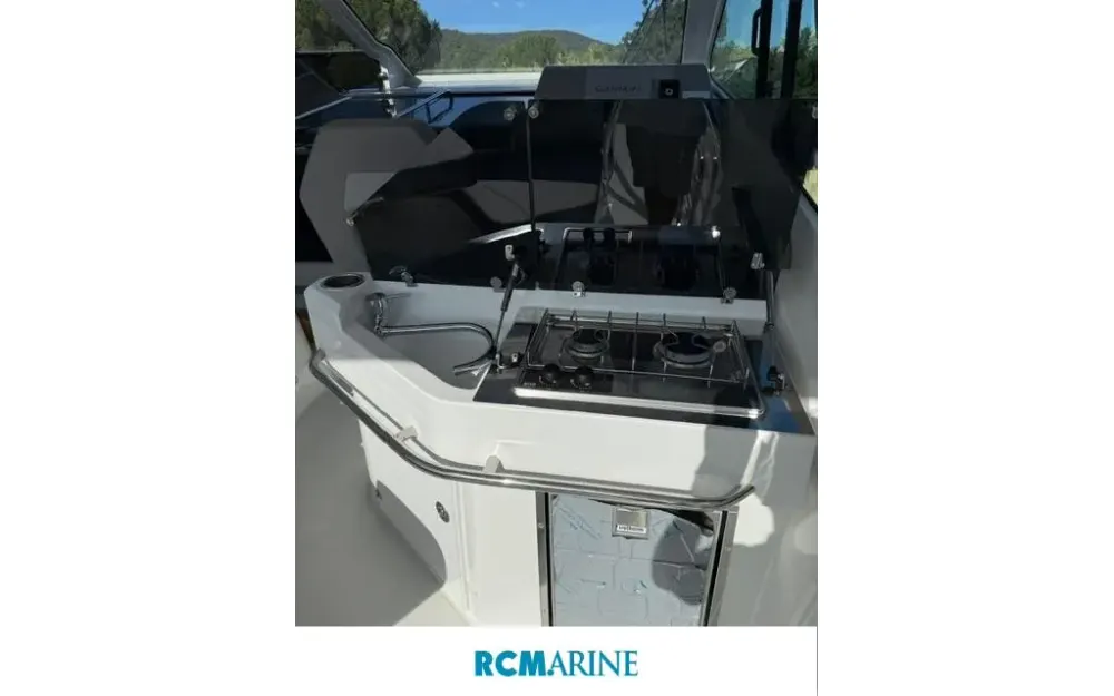 slider 8 Beneteau Gran Turismo 32