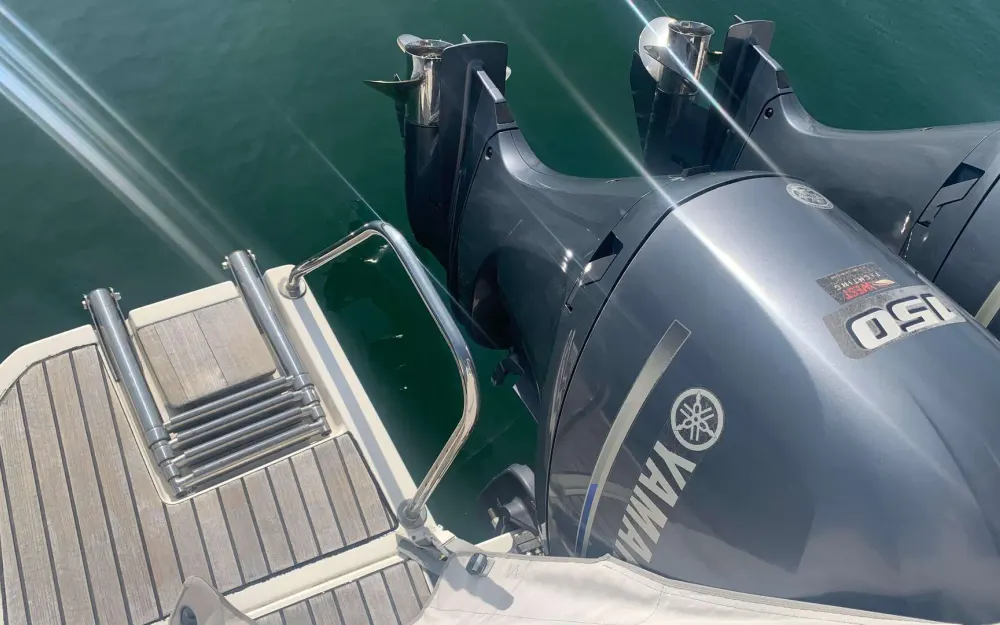 slider 10 Jeanneau Merry Fisher 895