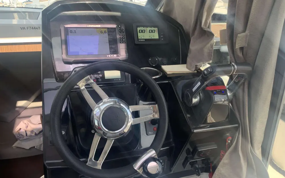 slider 16 Jeanneau Merry Fisher 895