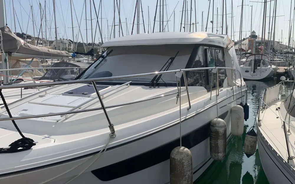 slider 44 Jeanneau Merry Fisher 895