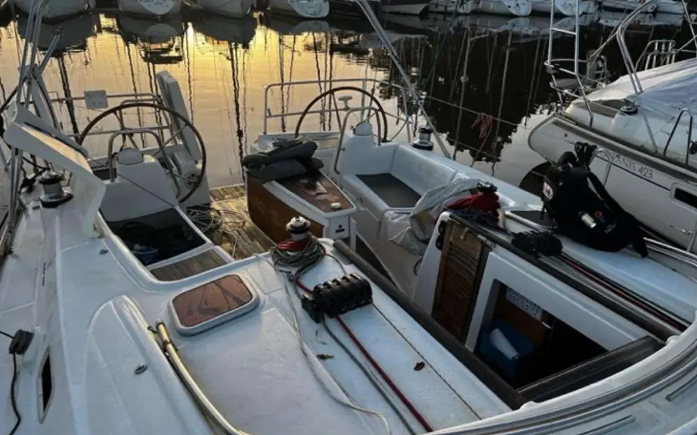 slider 10 Beneteau Oceanis 40