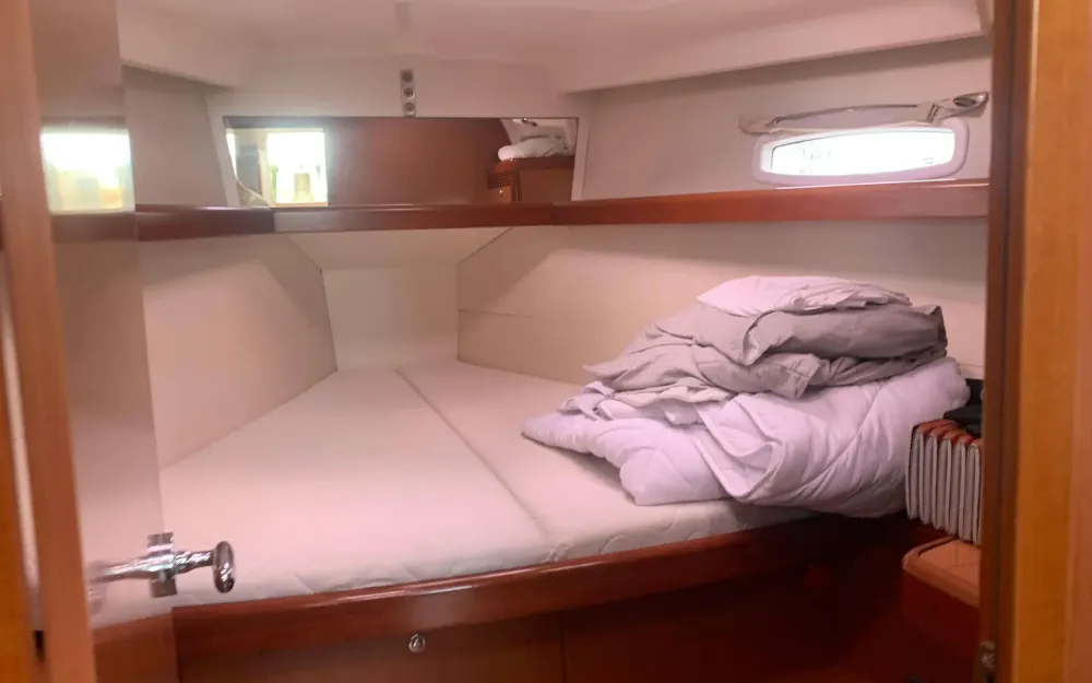 slider 16 Beneteau Oceanis 40