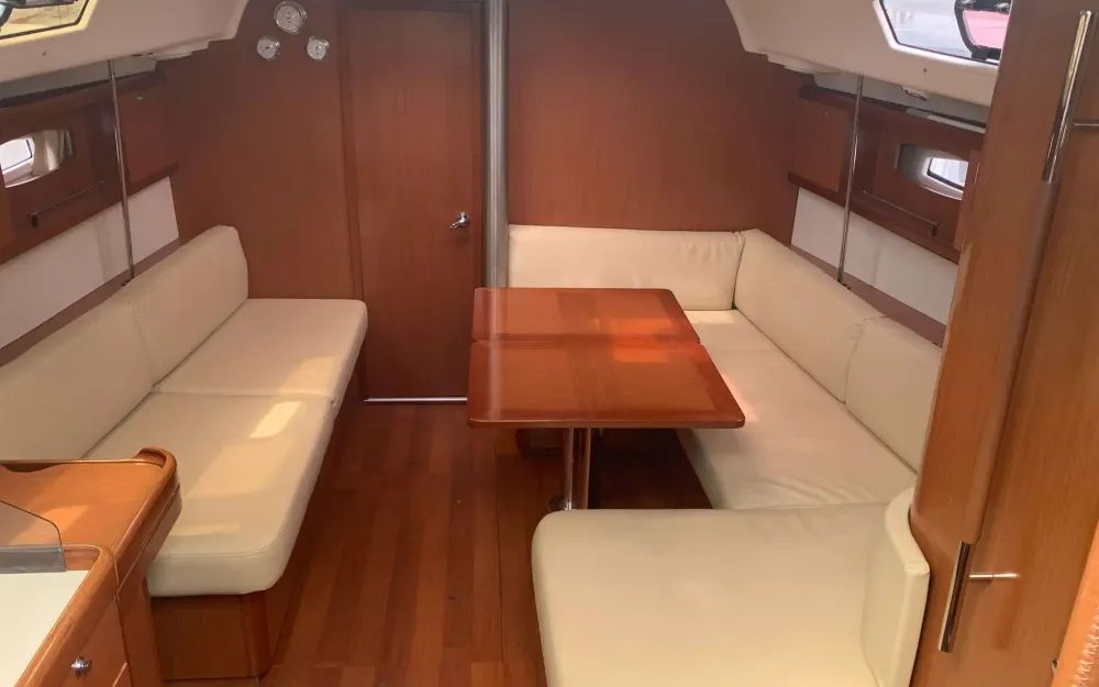 slider 22 Beneteau Oceanis 40