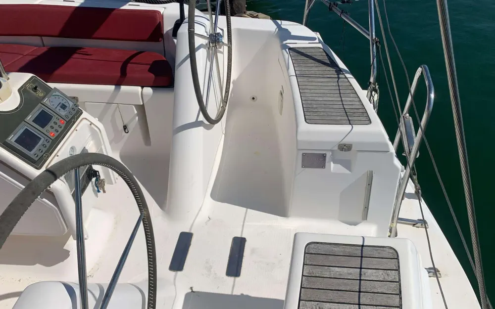 slider 5 Dufour Gib Sea 43