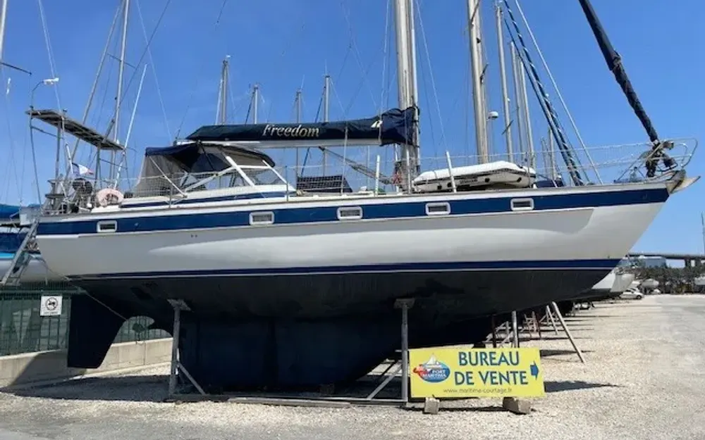slider 0 Hallberg Rassy  38