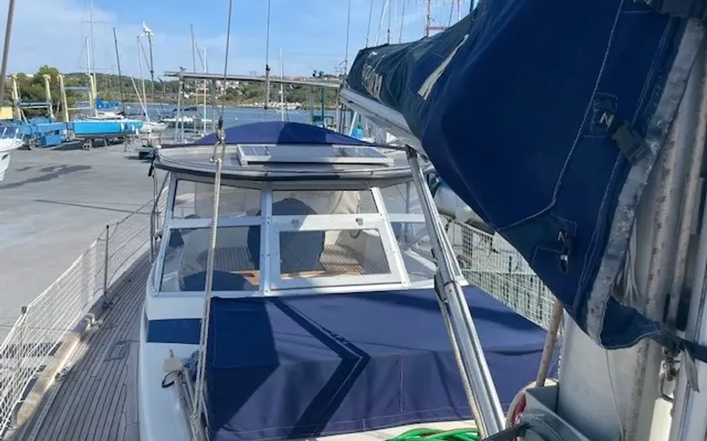 slider 6 Hallberg Rassy  38