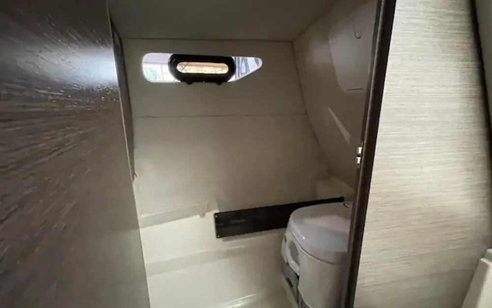 slider 17 Bayliner VR6 Cuddy