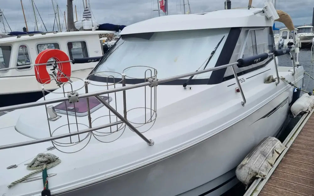 slider 1 Jeanneau Merry Fisher 755