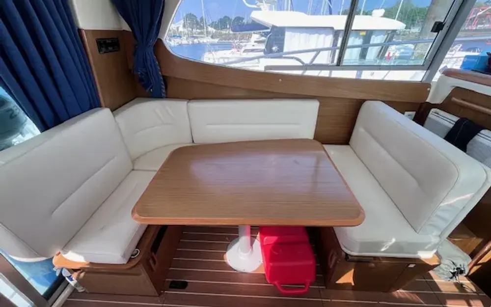 slider 5 Jeanneau Merry Fisher 925