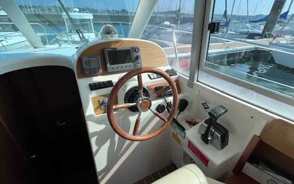 slider 7 Jeanneau Merry Fisher 925