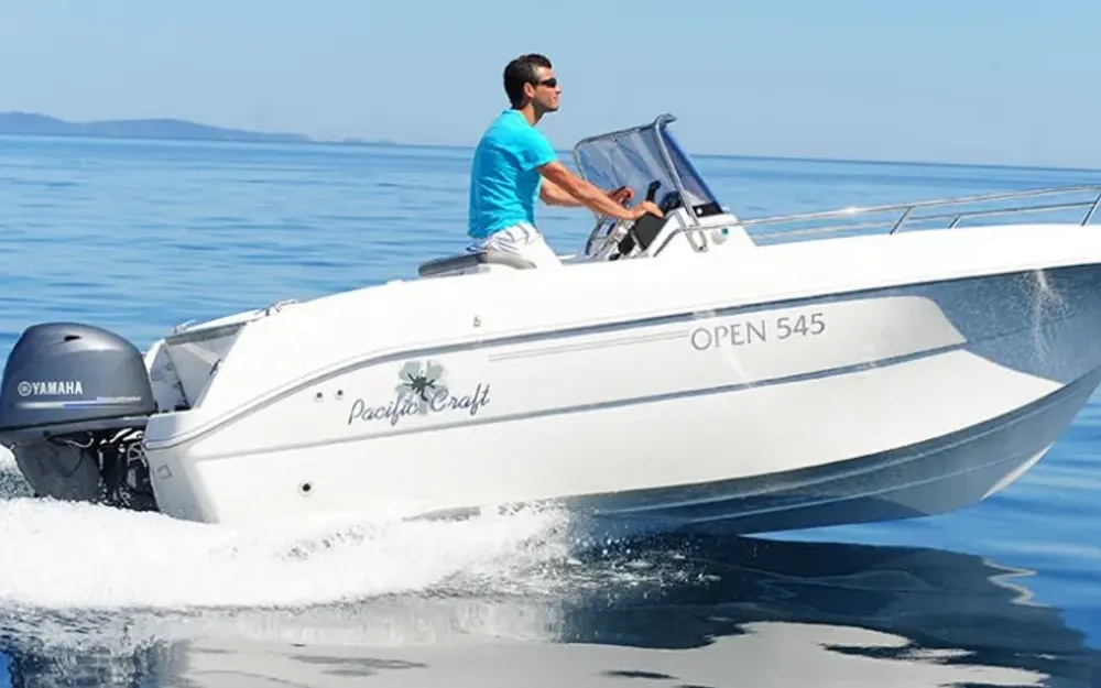 slider 4 Pacific Craft  545 Open