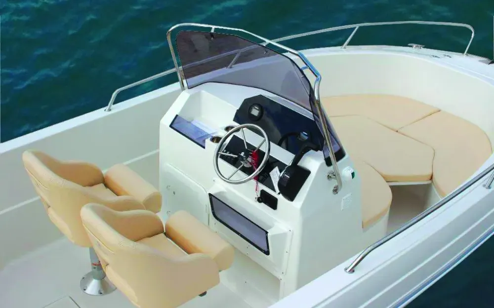slider 5 Pacific Craft  545 Open