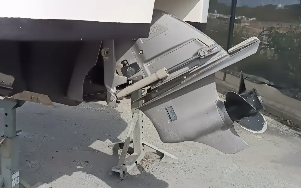 slider 9 Glastron  GT 249