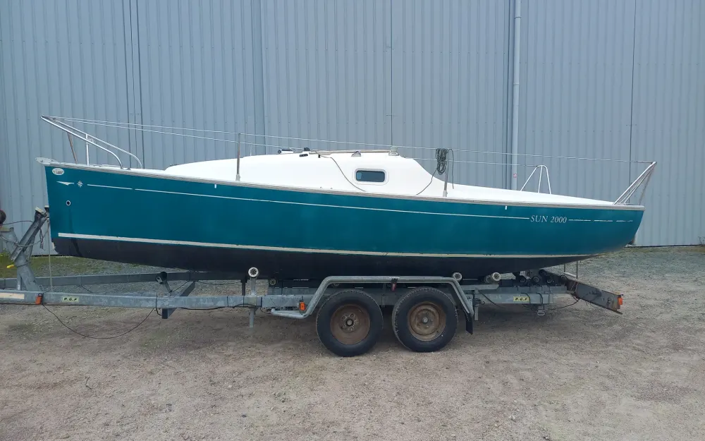 slider 1 Jeanneau Sun 2000