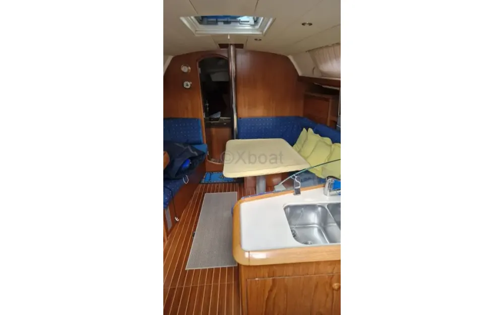 slider 11 Jeanneau Sun Odyssey 37