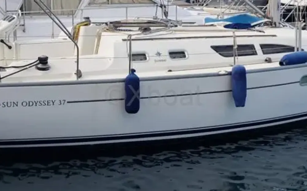 slider 4 Jeanneau Sun Odyssey 37