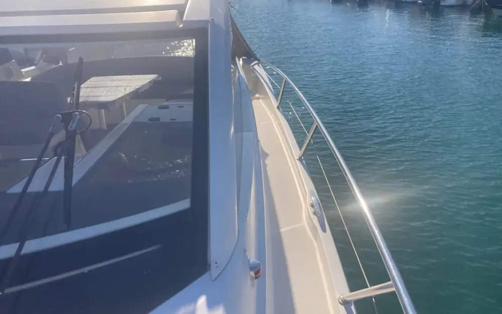 slider 22 Jeanneau Leader 10