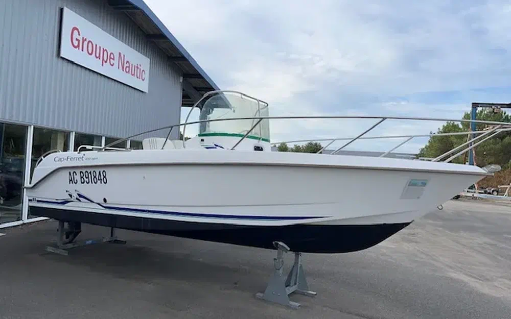 slider 10 B2 Marine Cap Ferret 650