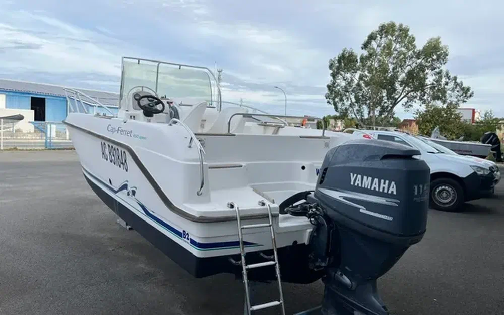 slider 11 B2 Marine Cap Ferret 650