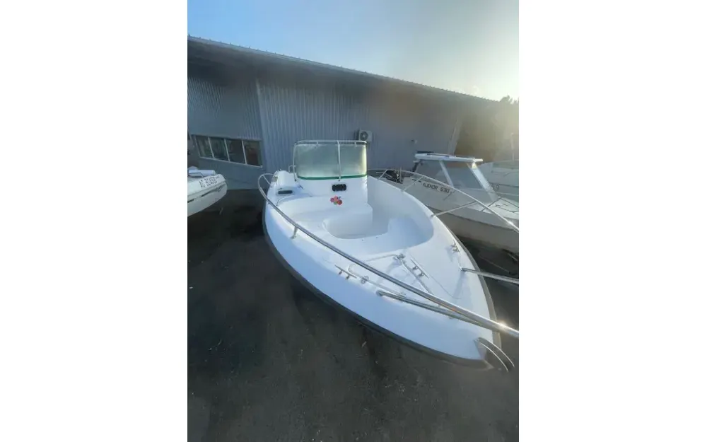 slider 7 B2 Marine Cap Ferret 650