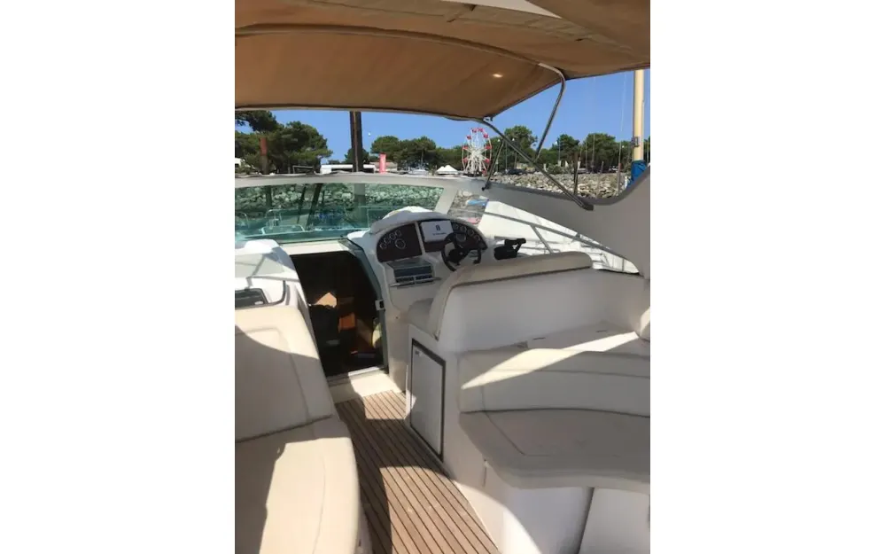 slider 7 Jeanneau Prestige 34 Open