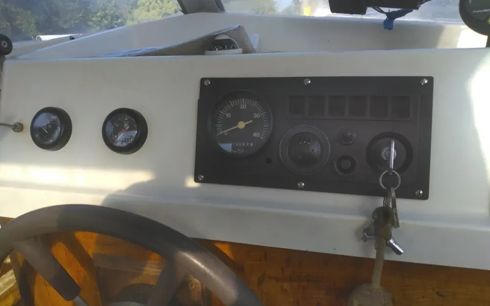 slider 12 Beneteau Antares 640
