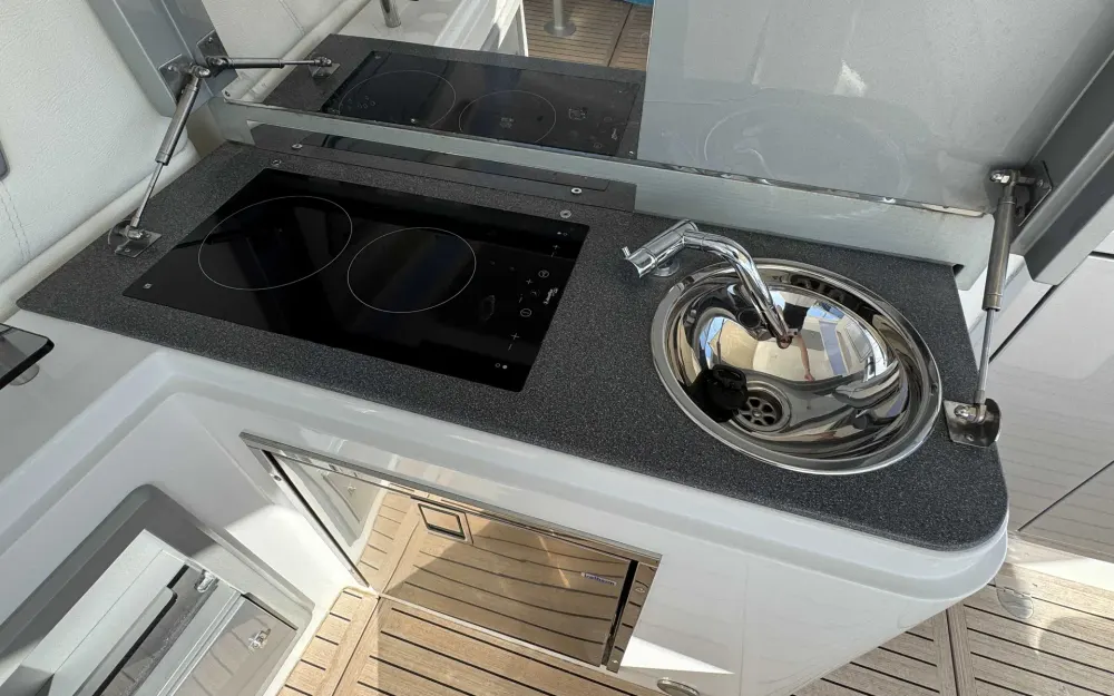 slider 10 Airon Marine  4100 T-Top