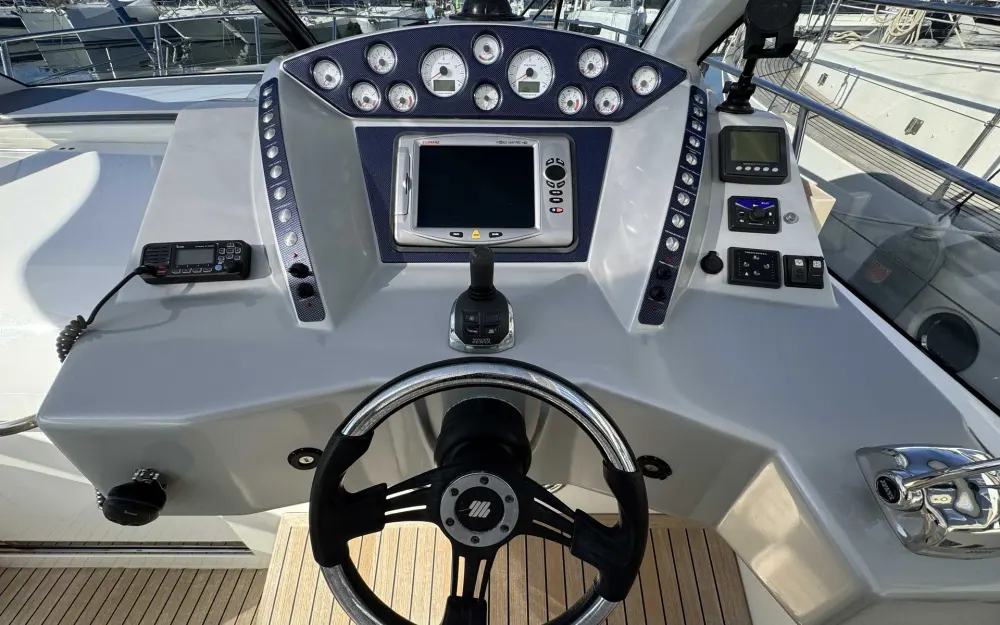 slider 7 Airon Marine  4100 T-Top