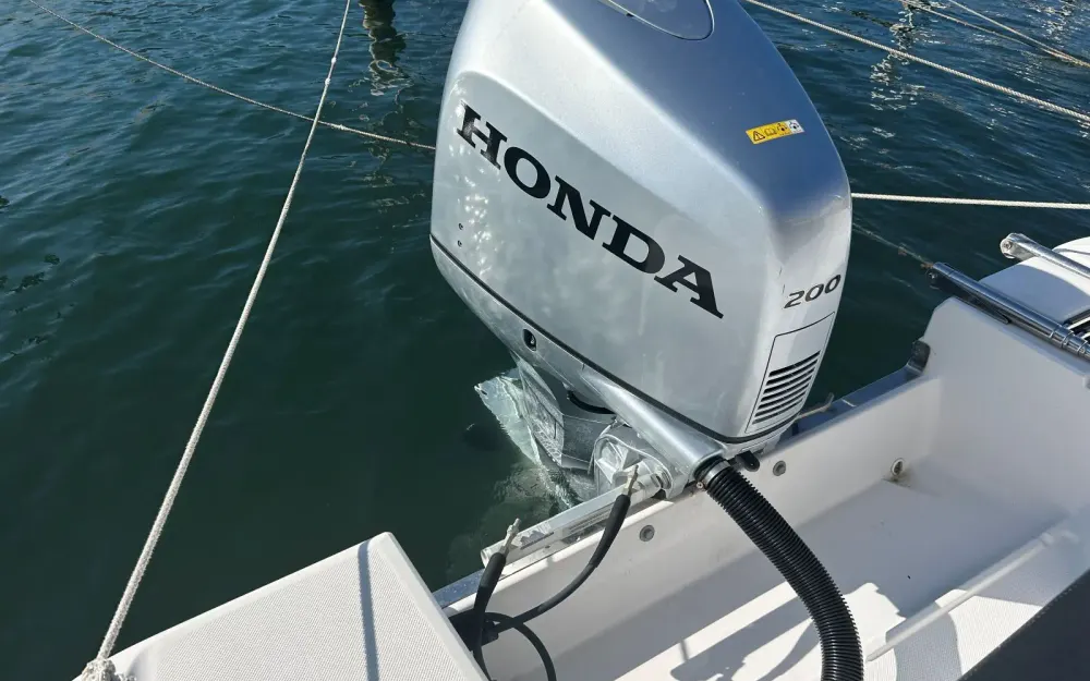 slider 8 Ranieri Voyager 23 S