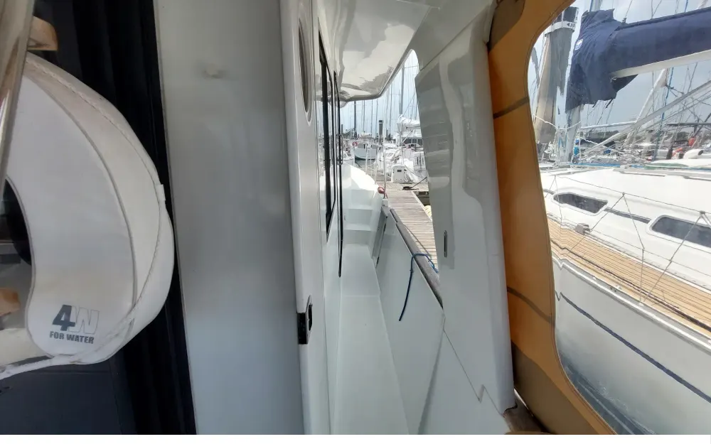 slider 10 Beneteau Swift Trawler 34