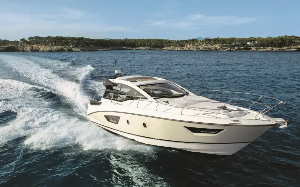 slider 0 Beneteau Gran Turismo 46