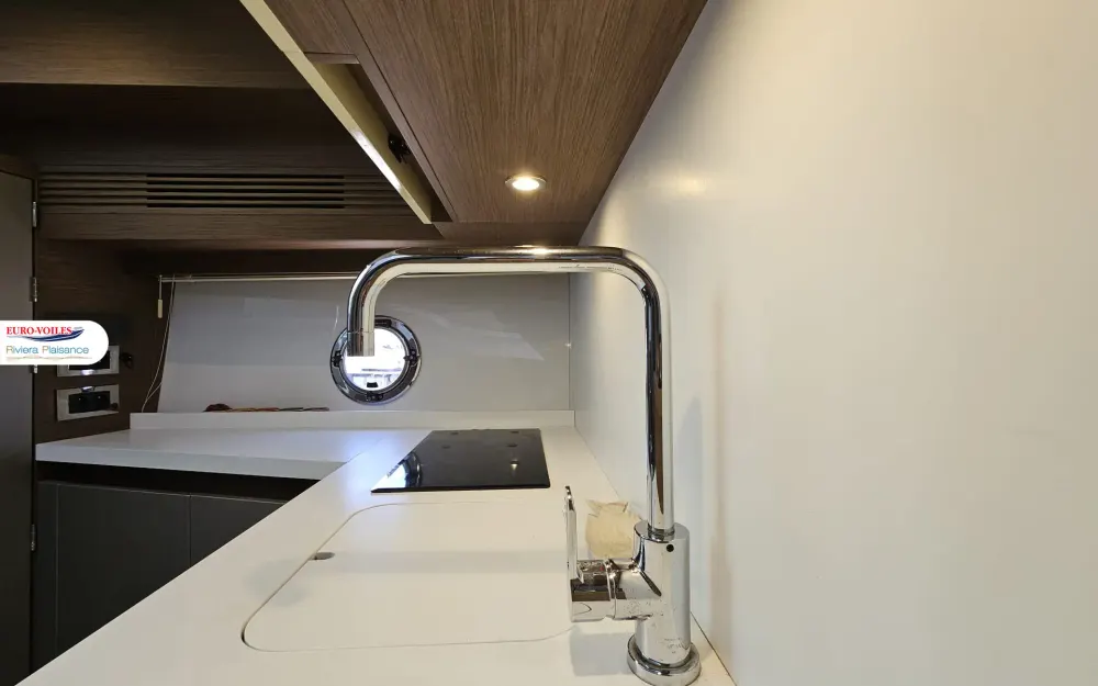 slider 12 Beneteau Gran Turismo 46