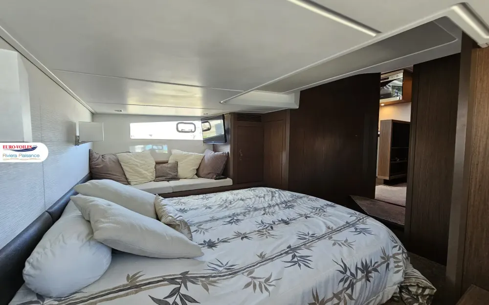 slider 16 Beneteau Gran Turismo 46