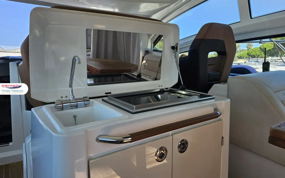 slider 5 Beneteau Gran Turismo 46
