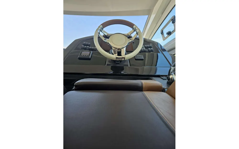 slider 6 Beneteau Gran Turismo 46