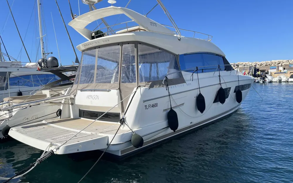 slider 0 Prestige Yachts Prestige 500 Fly