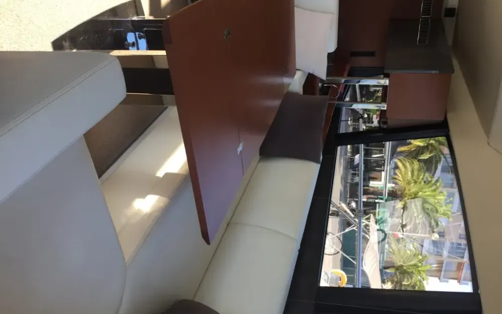 slider 10 Prestige Yachts Prestige 500 Fly