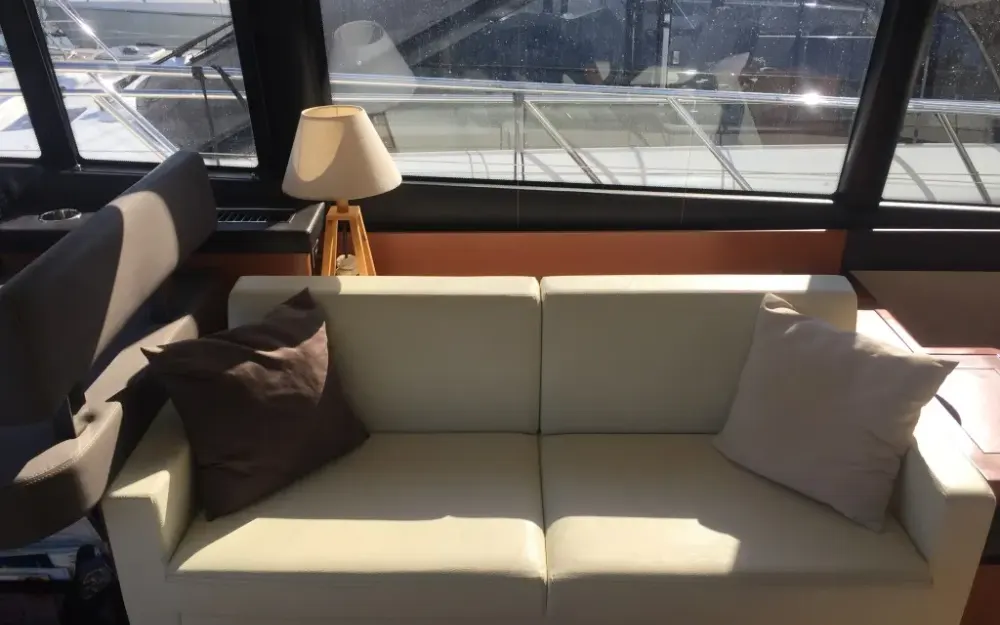 slider 7 Prestige Yachts Prestige 500 Fly