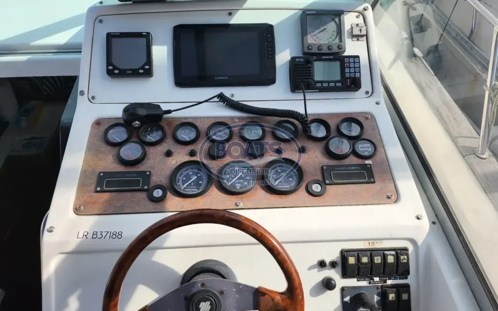 slider 7 Beneteau Ombrine 900