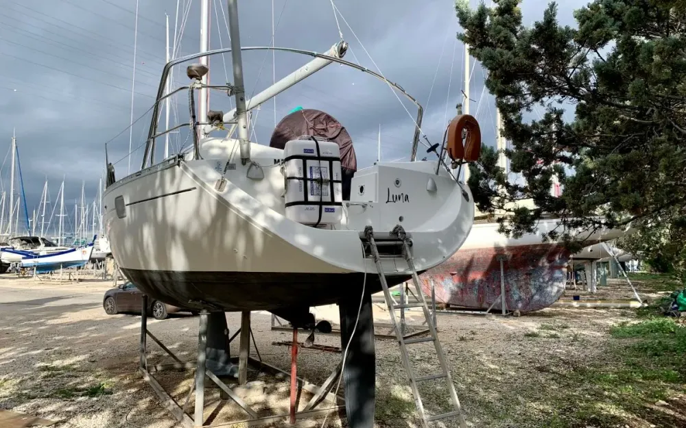 slider 8 Beneteau Oceanis 351